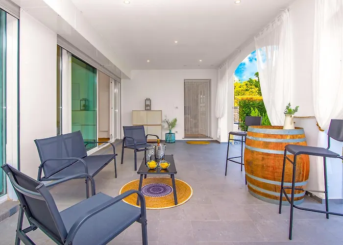 Somptueux - Piscine Privee - Parking דירה