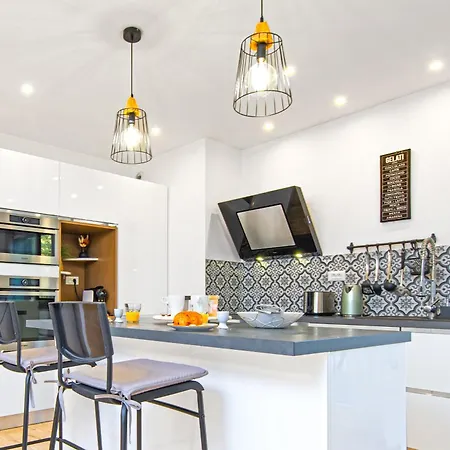 Apartment Somptueux - Piscine Privee - Parking