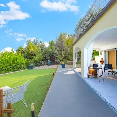 Appartement Somptueux - Piscine Privee - Parking