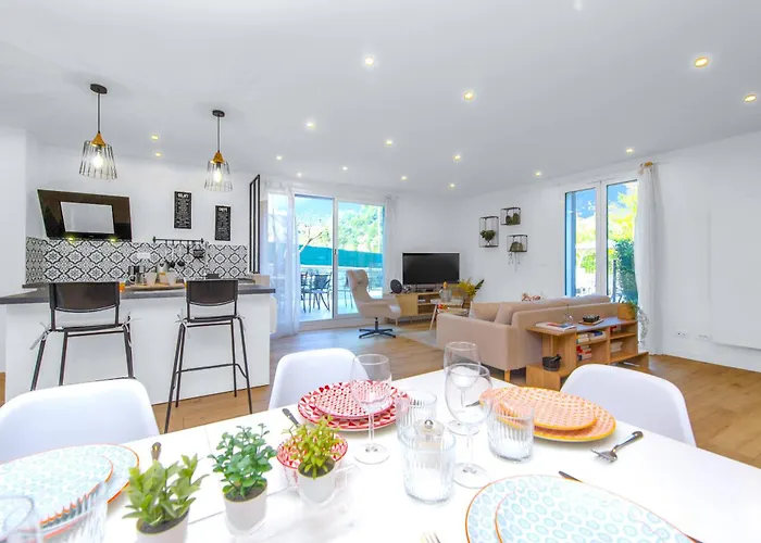 Somptueux - Piscine Privee - Parking Appartement *