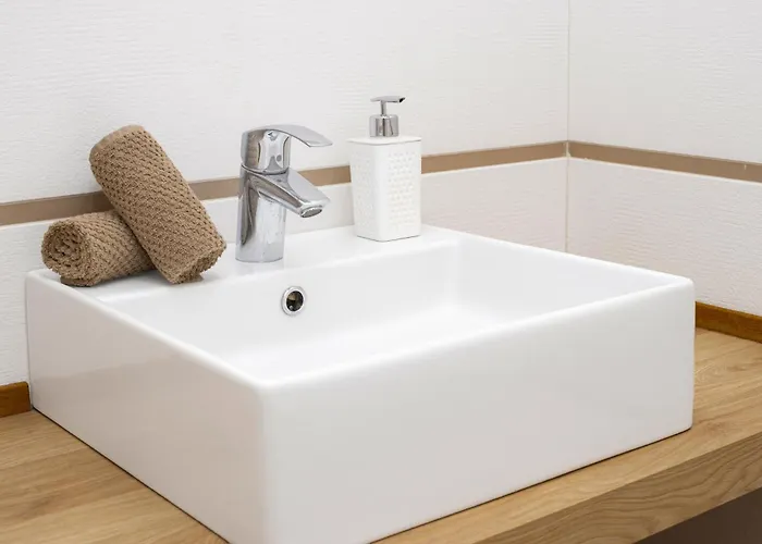 Appartement Somptueux - Piscine Privee - Parking Menton